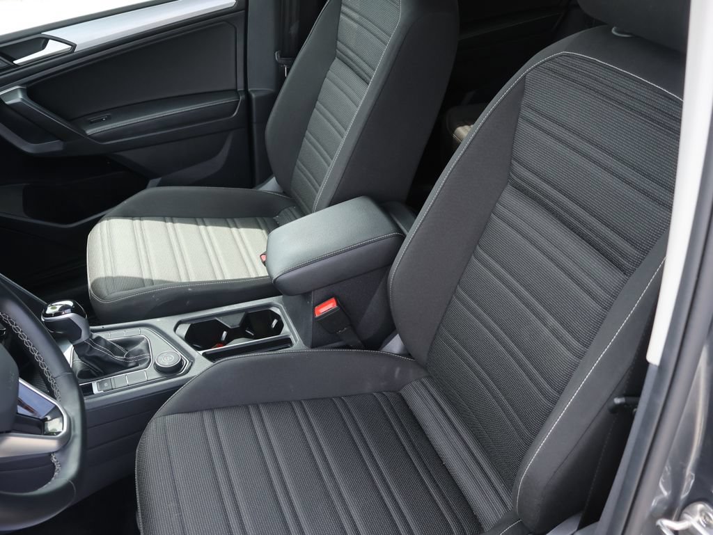 Used 2024 Volkswagen Tiguan S AWD/4WD image 19