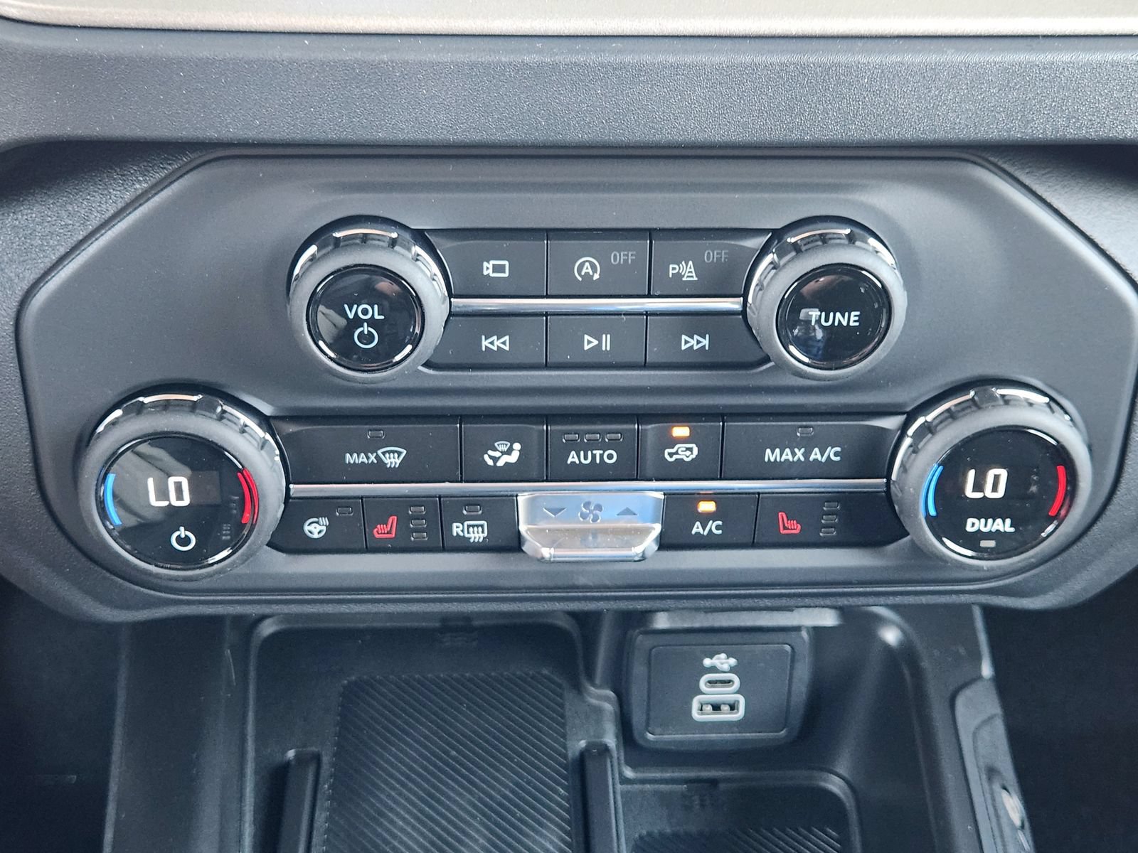 New 2026 Ford Bronco Outer Banks AWD/4WD image 20
