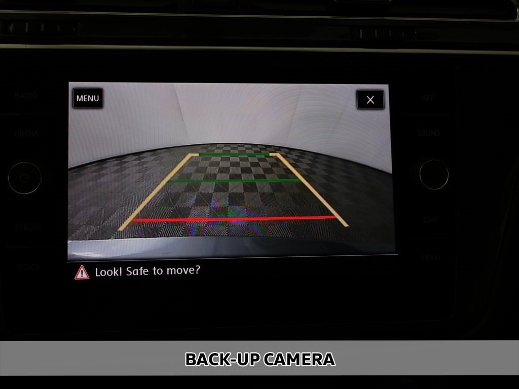 Used 2019 Volkswagen Tiguan SE w/ Panoramic Sunroof Package image 5