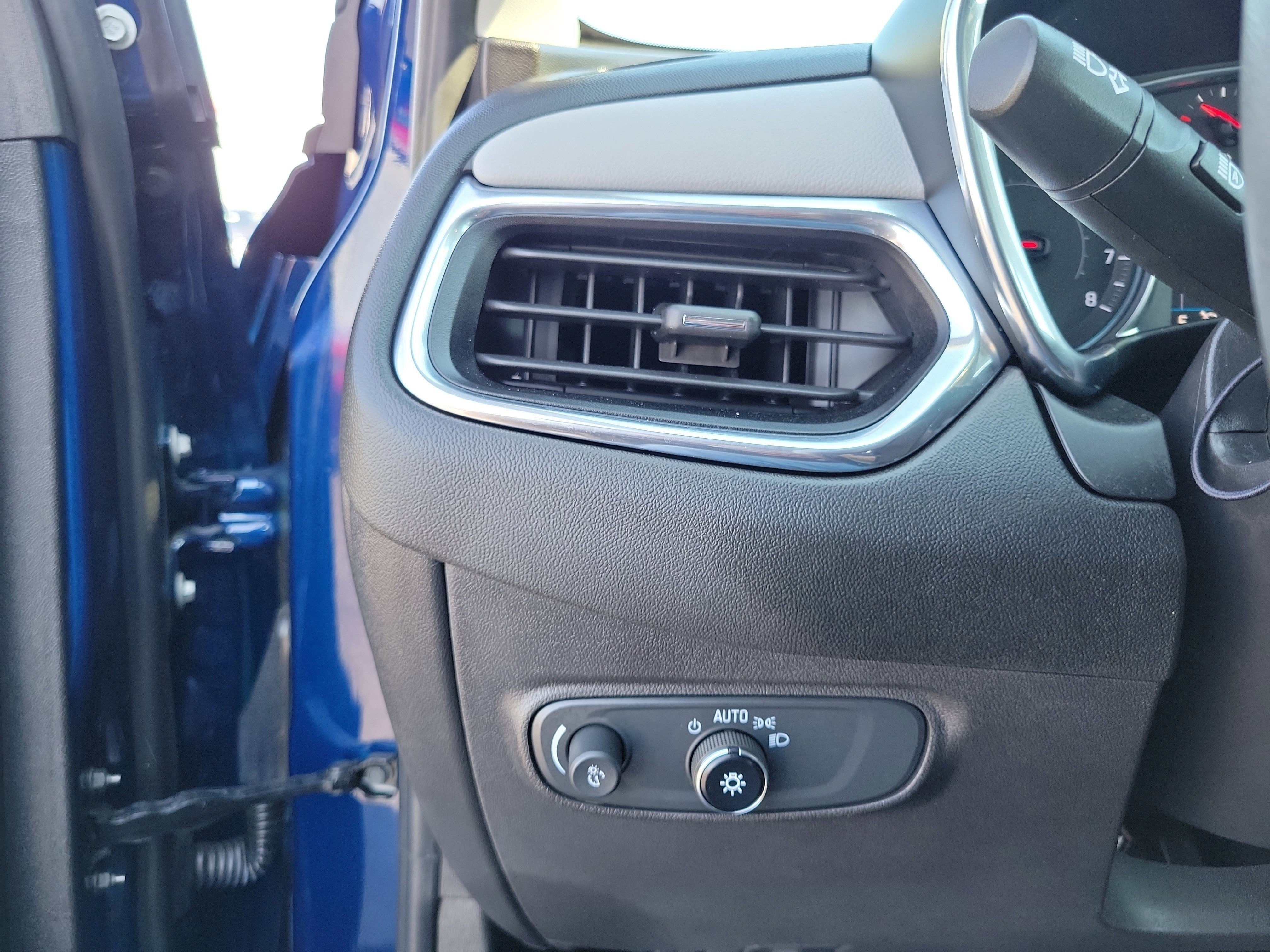 Used 2022 Chevrolet Equinox LS w/ LS Convenience Package image 20