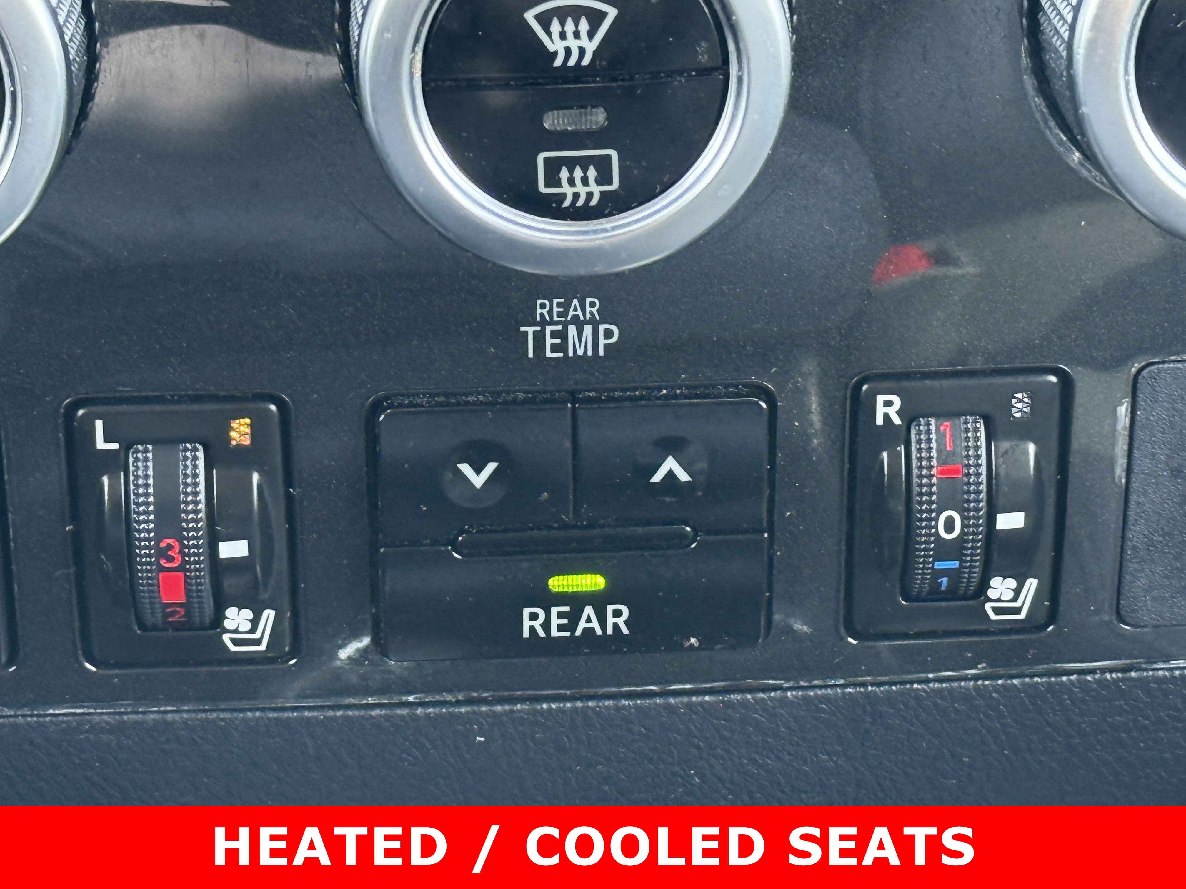 Used 2019 Toyota Sequoia Platinum w/ Four Season Floor Mat Package image 20