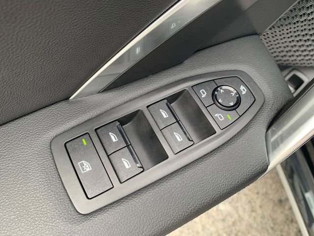 Used 2023 BMW X1 xDrive28i image 18