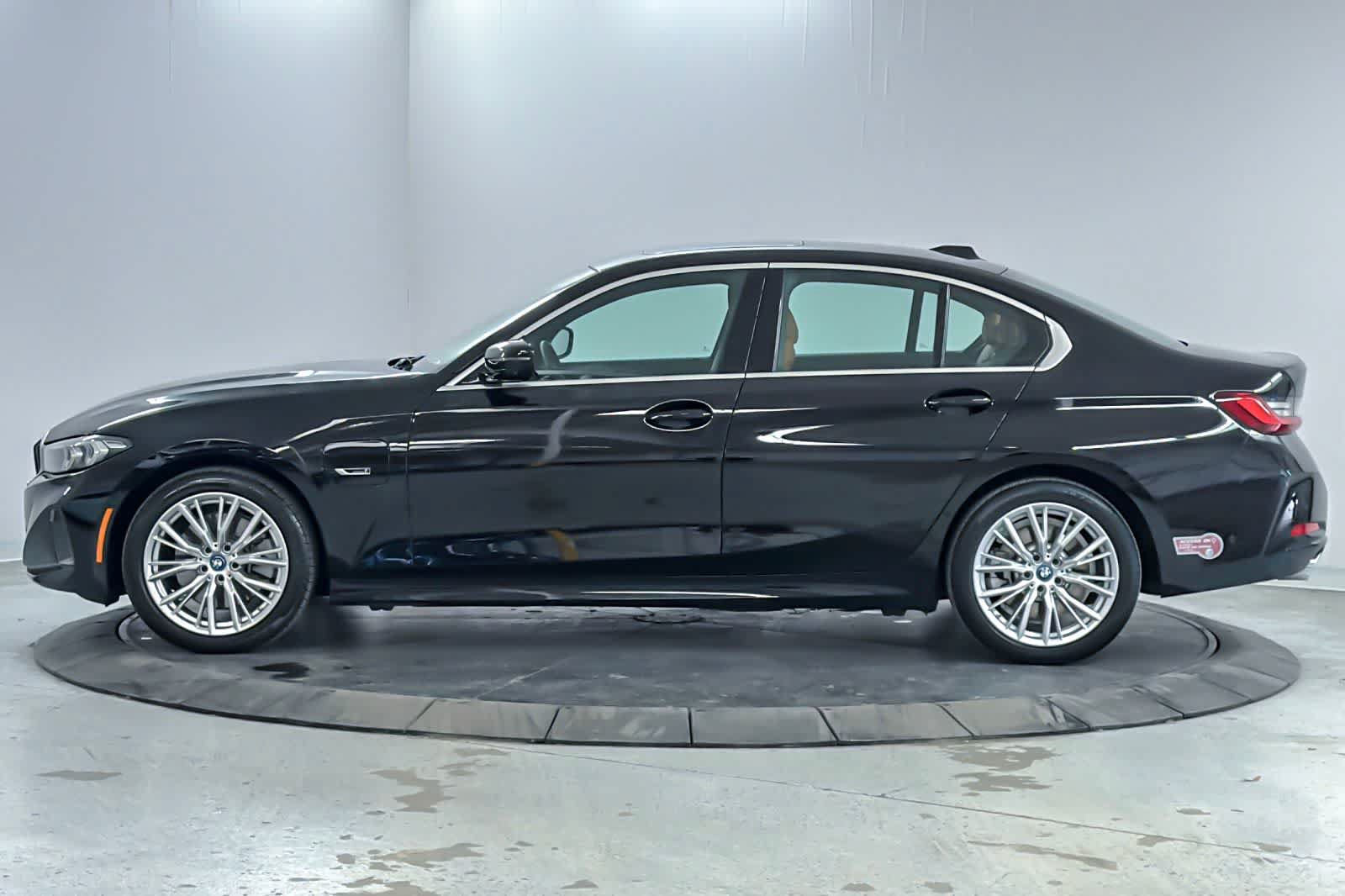 Used 2023 BMW 330e w/ Parking Assistance Package RWD image 5