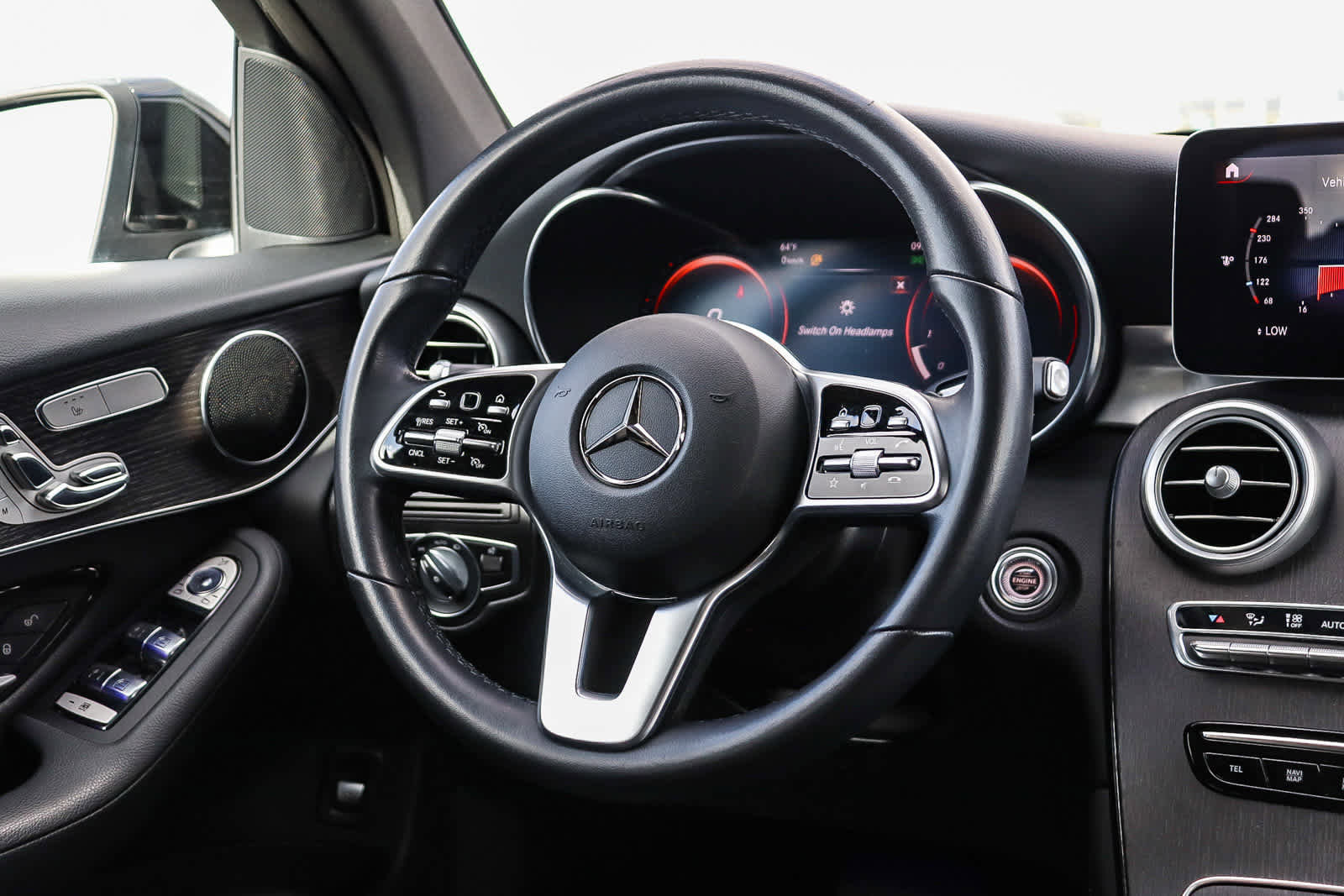 Used 2020 Mercedes-Benz GLC 300 image 22