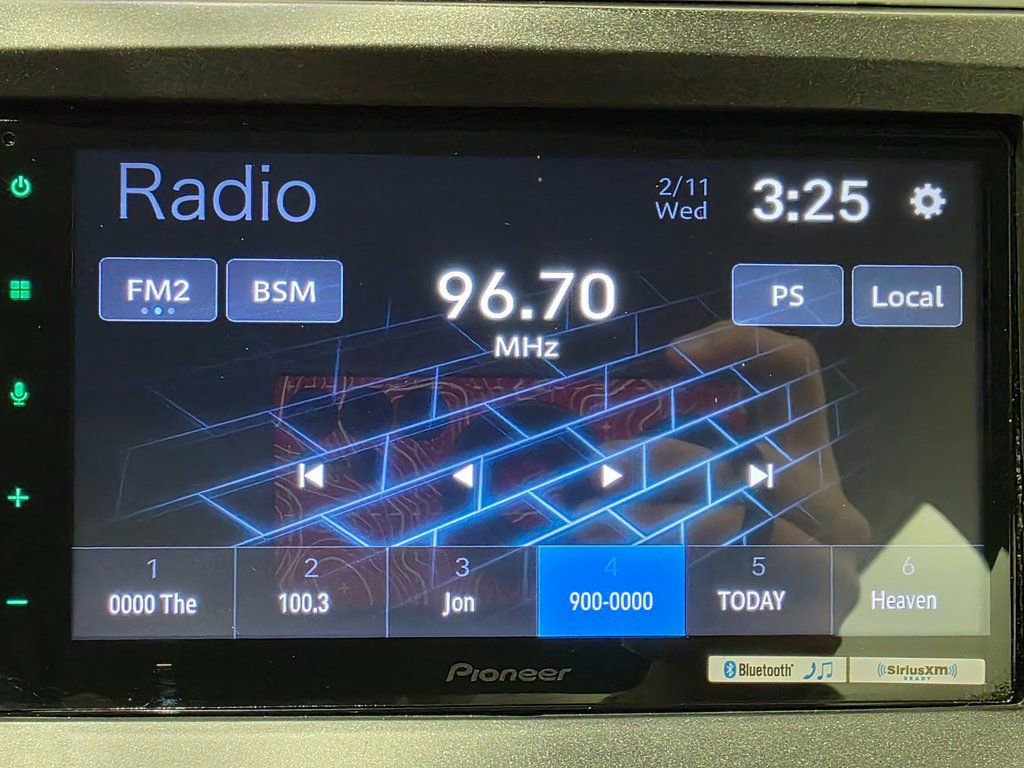 Used 2017 Toyota Camry SE image 32