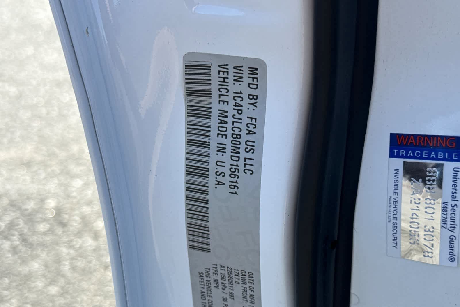 Used 2021 Jeep Cherokee Latitude FWD image 31
