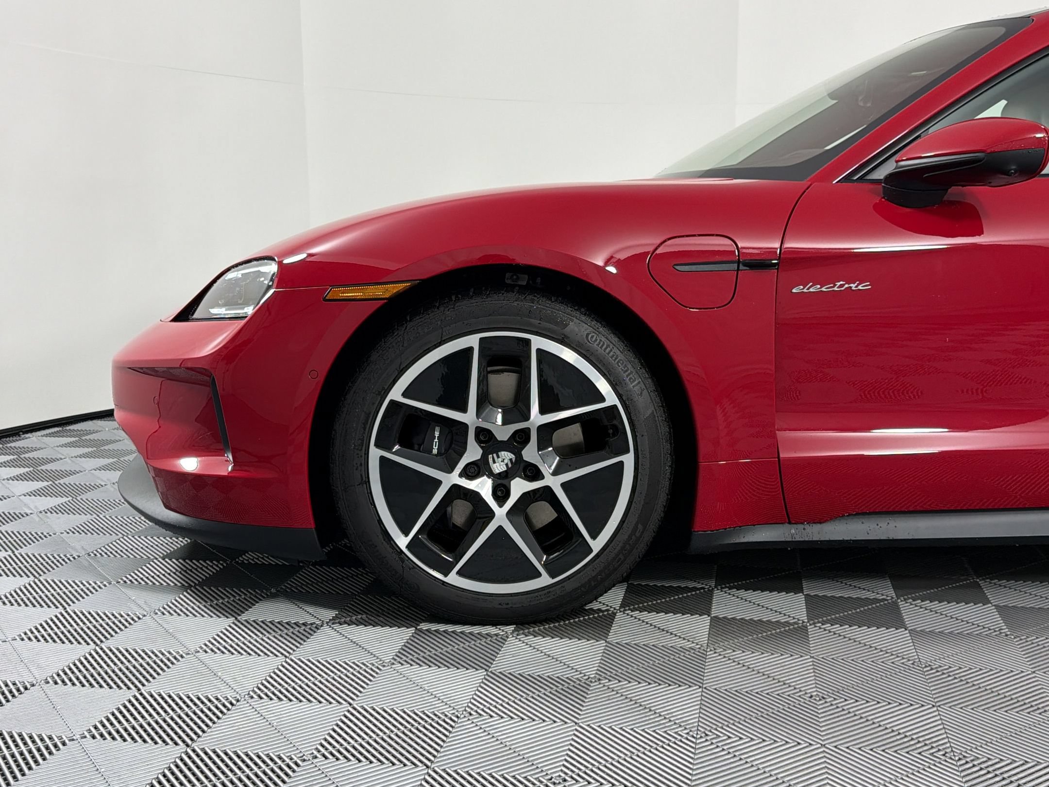 New 2026 Porsche Taycan AWD/4WD image 25