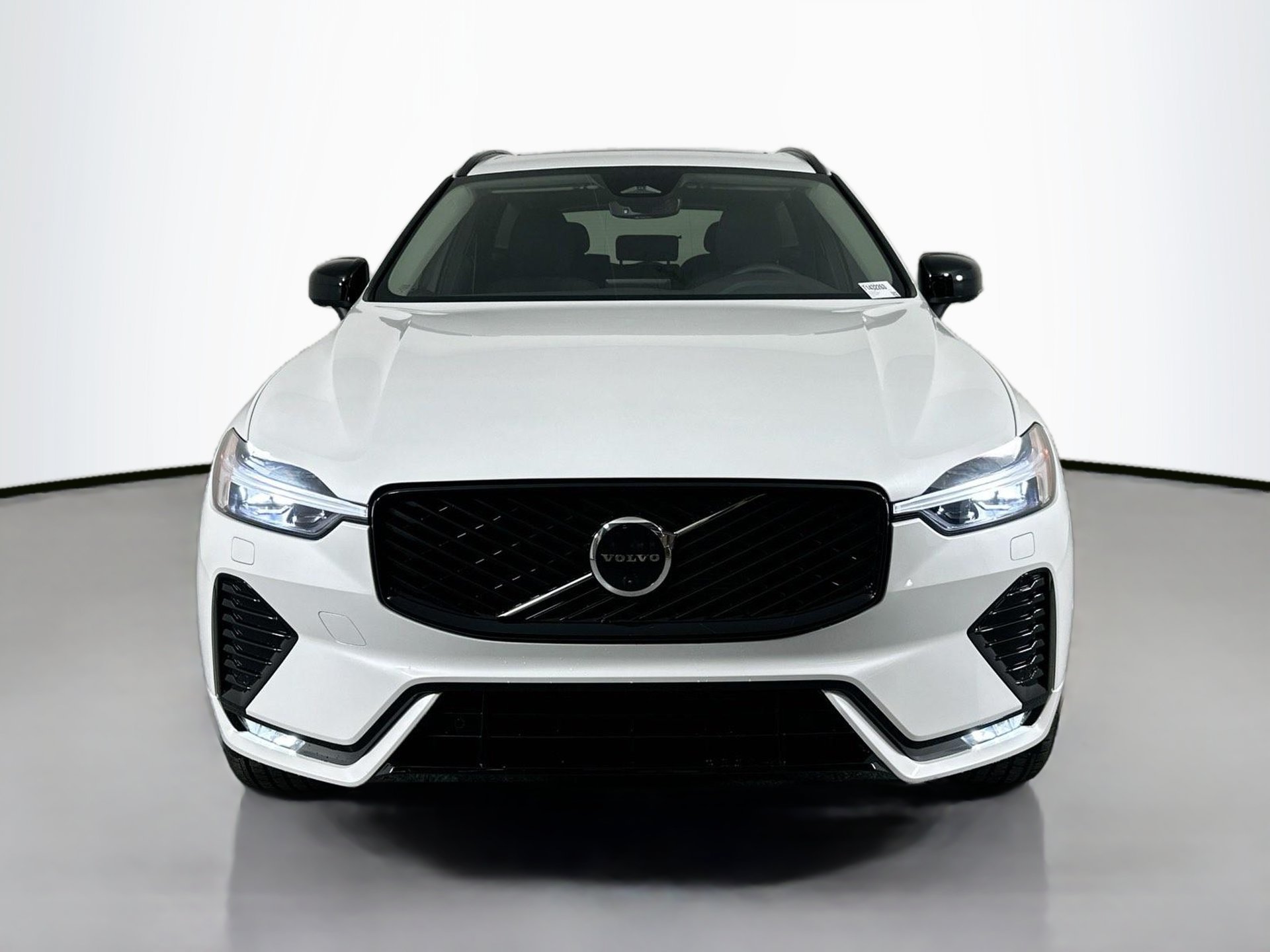 New 2026 Volvo XC60 B5 Plus w/ Protection Package Premier AWD/4WD image 2