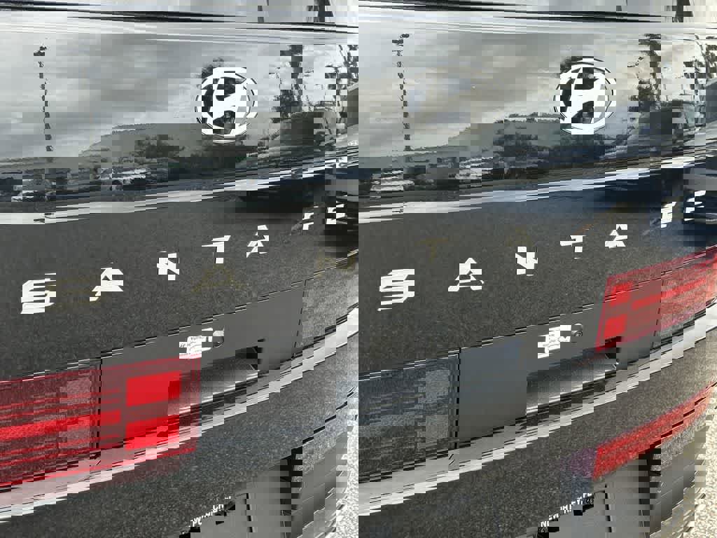 New 2025 Hyundai Santa Fe SE image 13