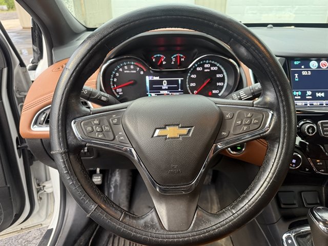 Used 2016 Chevrolet Cruze Premier FWD image 14