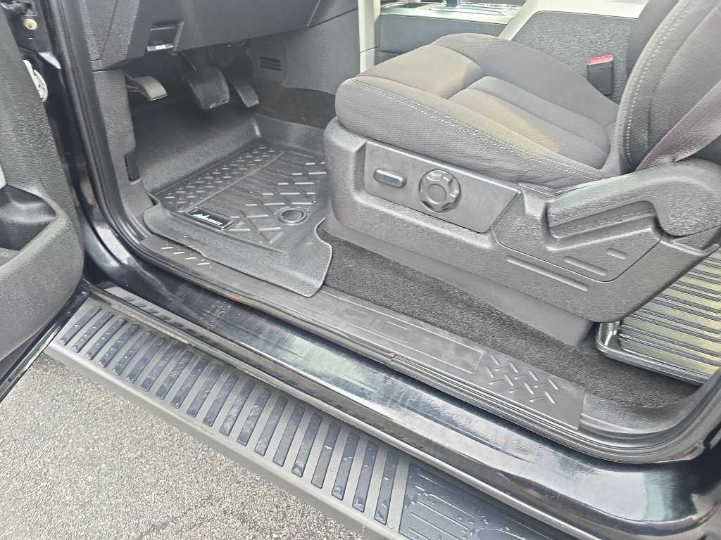Used 2014 Ford F150 FX4 w/ Equipment Group 401A Mid AWD/4WD image 15