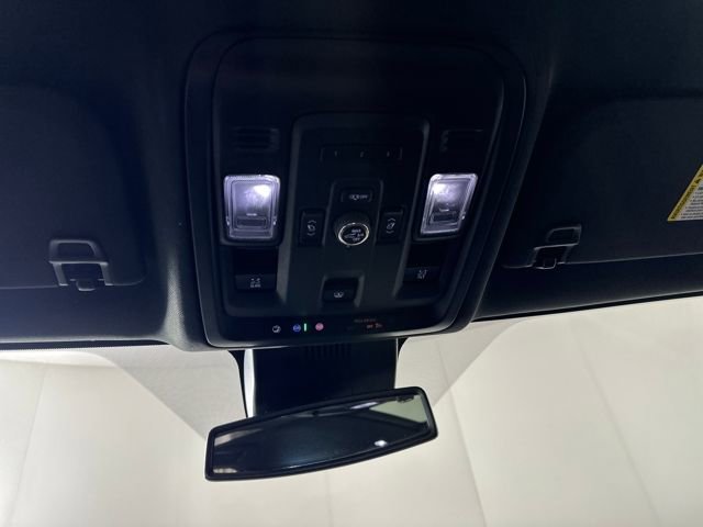 Used 2023 GMC Yukon XL SLT w/ SLT Premium Package image 43