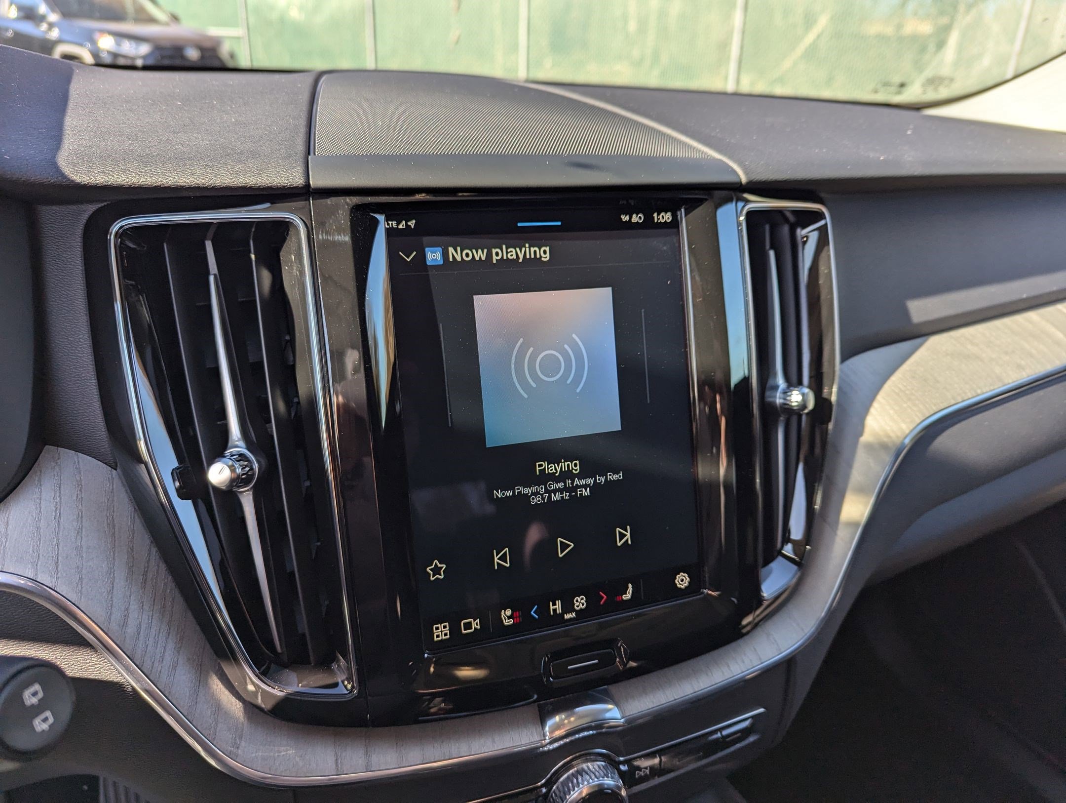 New 2025 Volvo XC60 T8 Plus w/ Protection Package Premier image 14