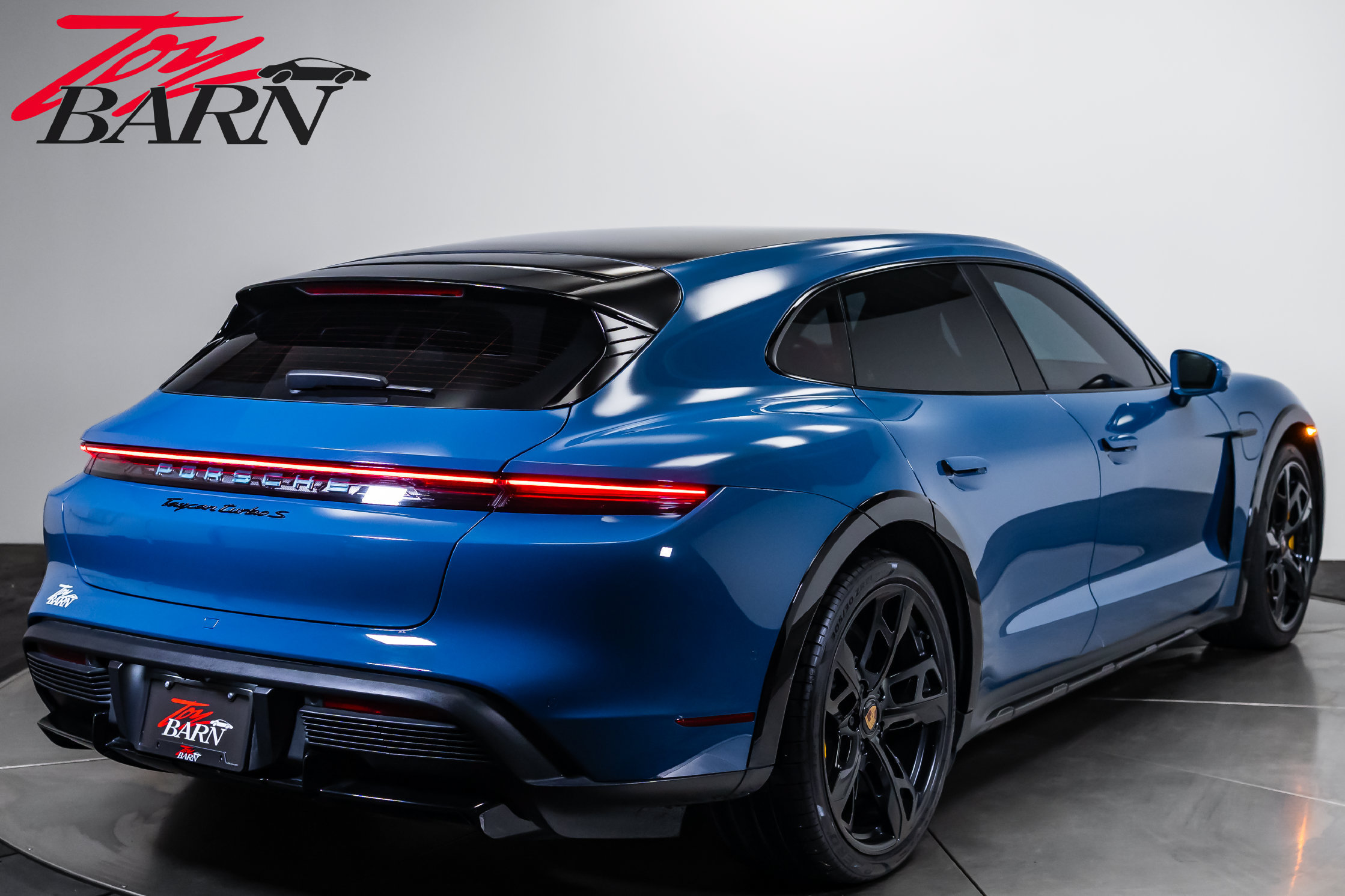 Used 2023 Porsche Taycan Turbo S w/ Premium Package AWD/4WD image 5