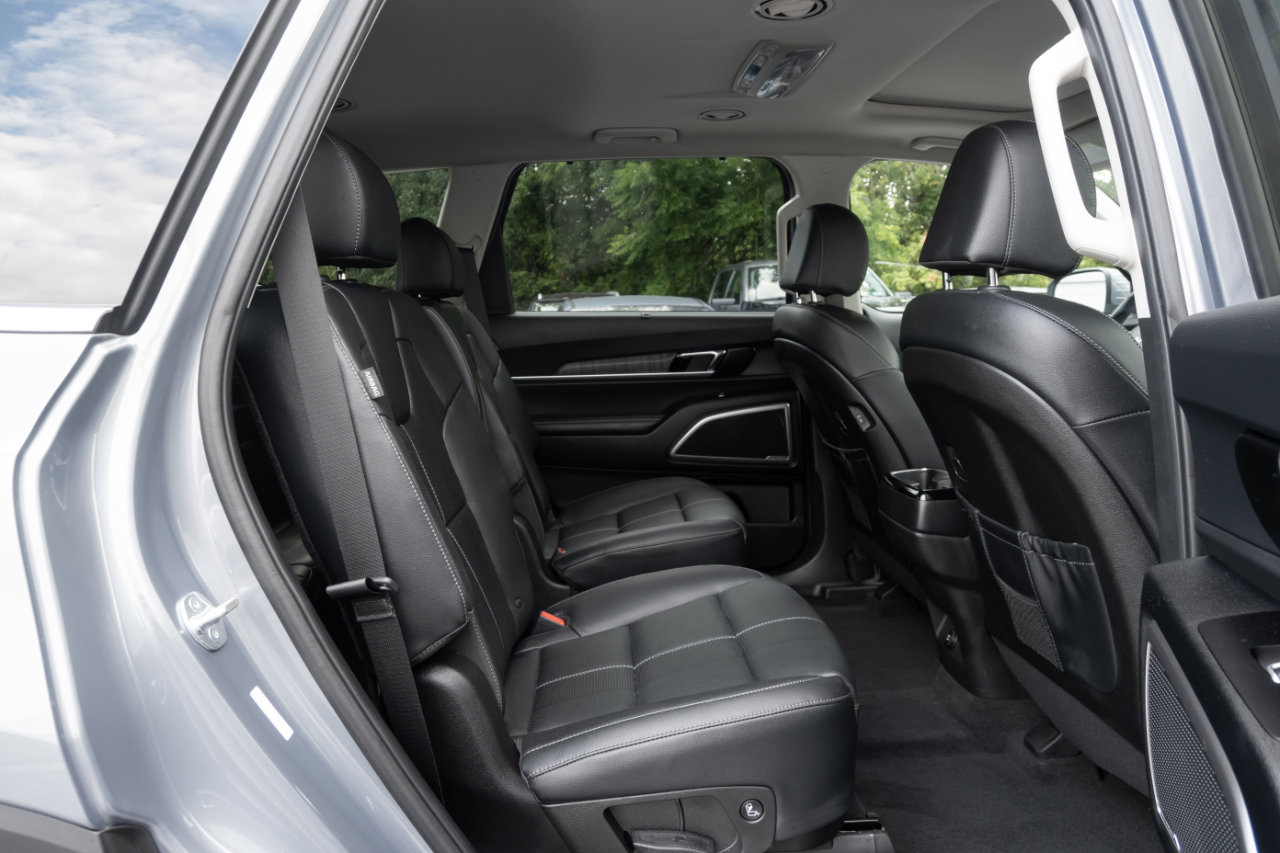 Used 2024 Kia Telluride EX w/ EX Captain's Chair Package image 41