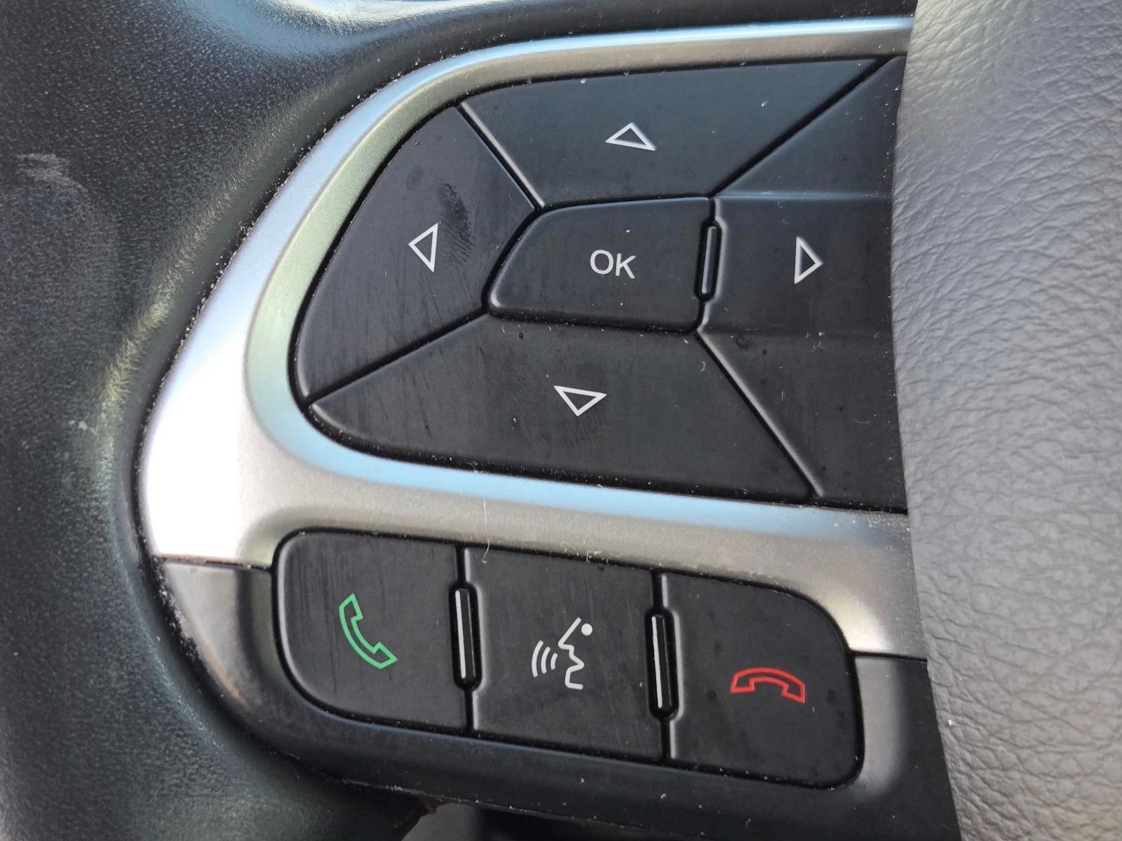 Used 2017 Jeep Compass Trailhawk w/ Navigation Group AWD/4WD image 24