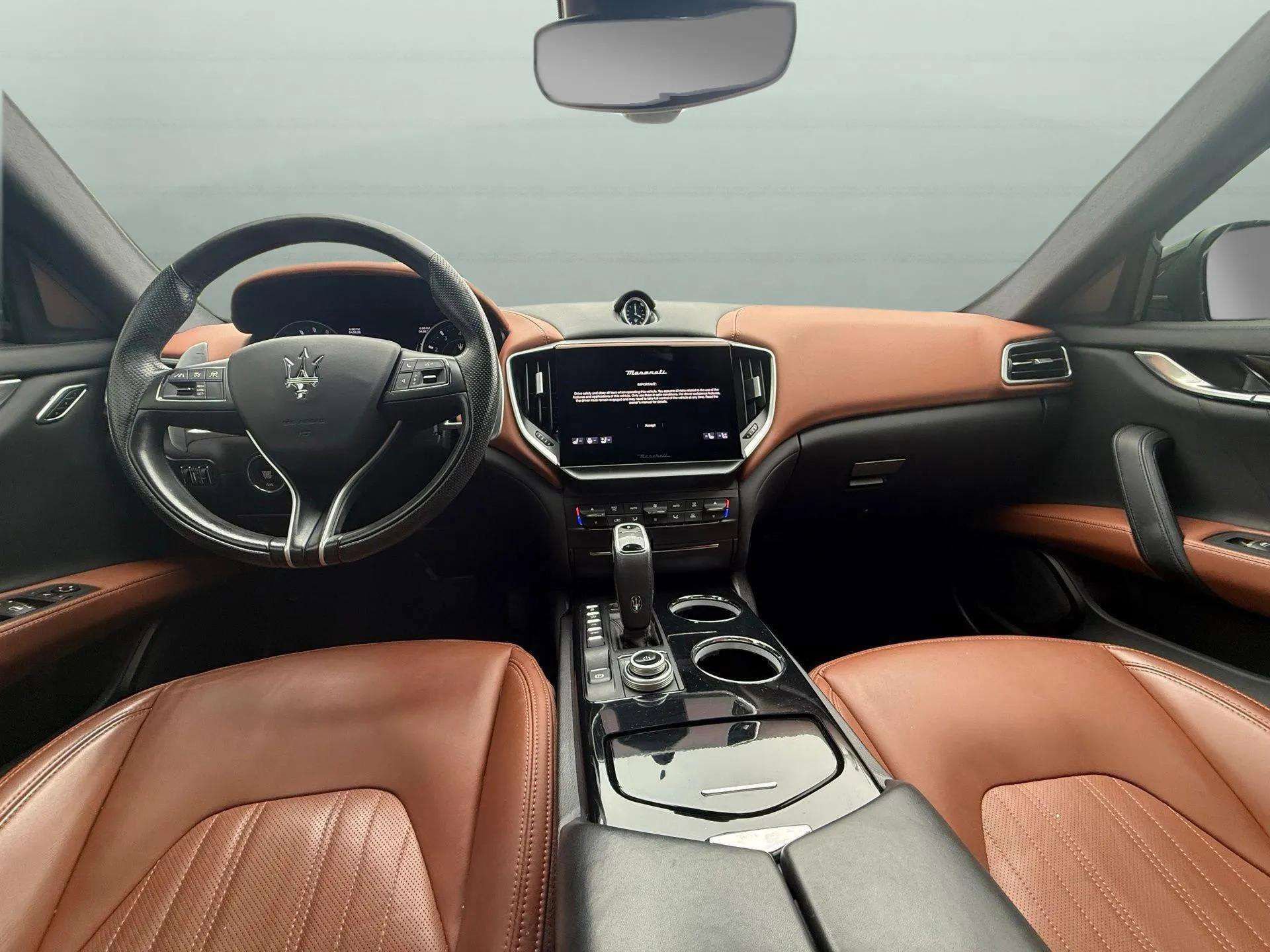 Used 2022 Maserati Ghibli Modena image 4