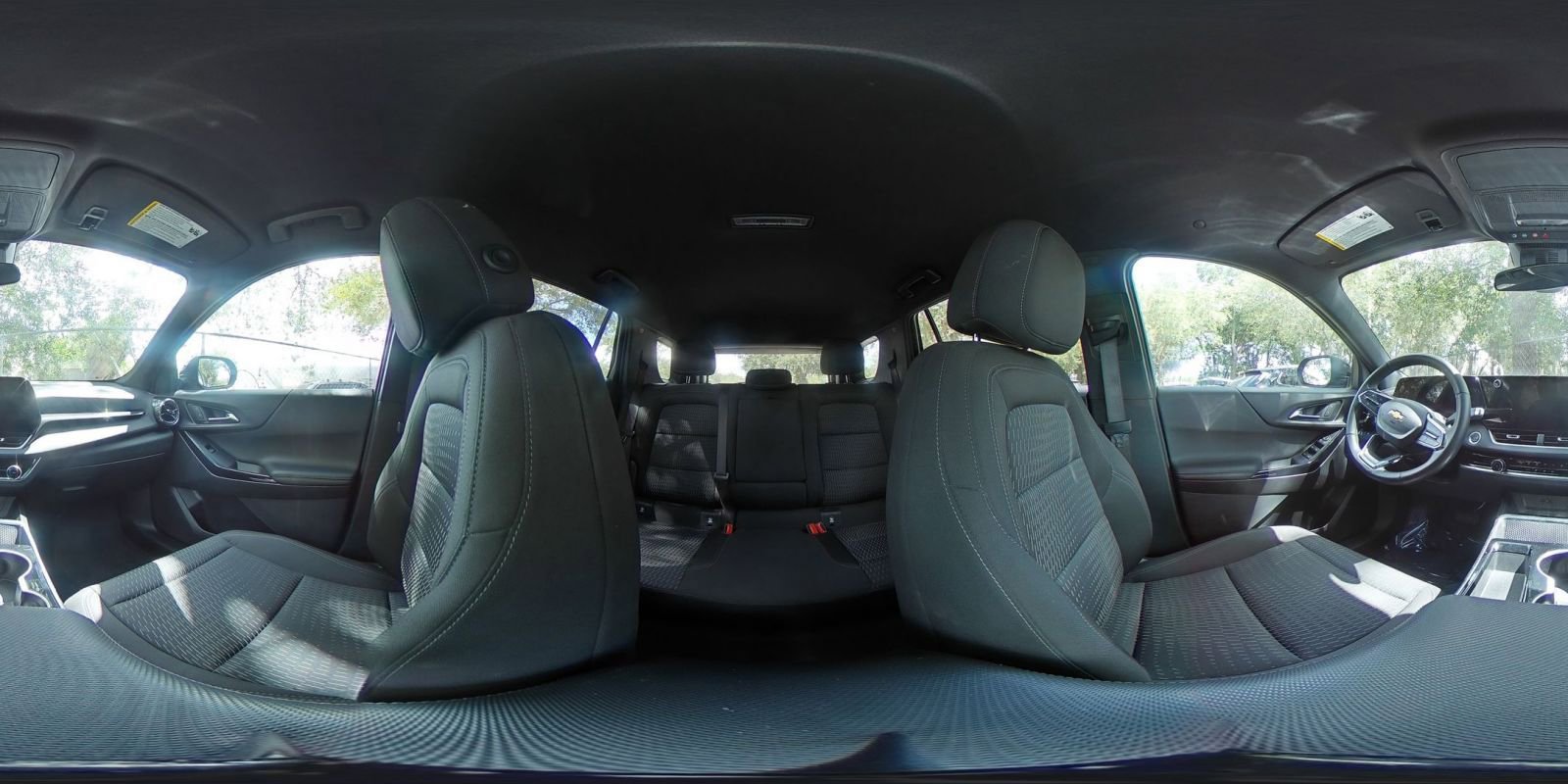 Used 2025 Chevrolet Equinox LT FWD image 42