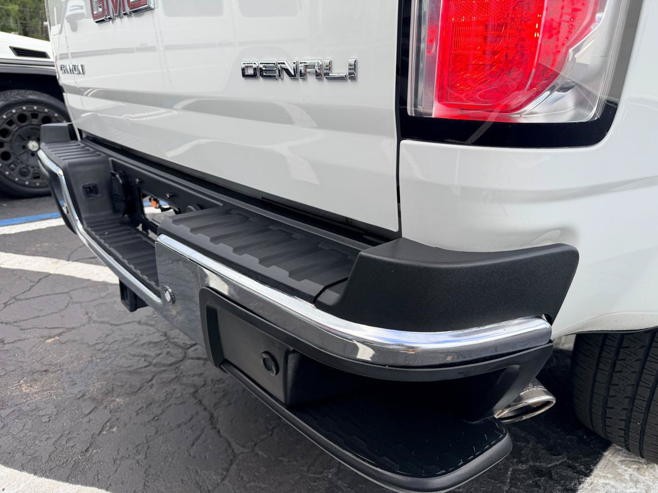 Used 2020 GMC Canyon Denali AWD/4WD image 11