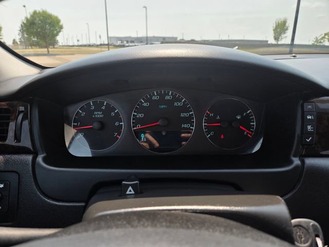 Used 2014 Chevrolet Impala LT w/ LT Sunroof Package FWD image 22