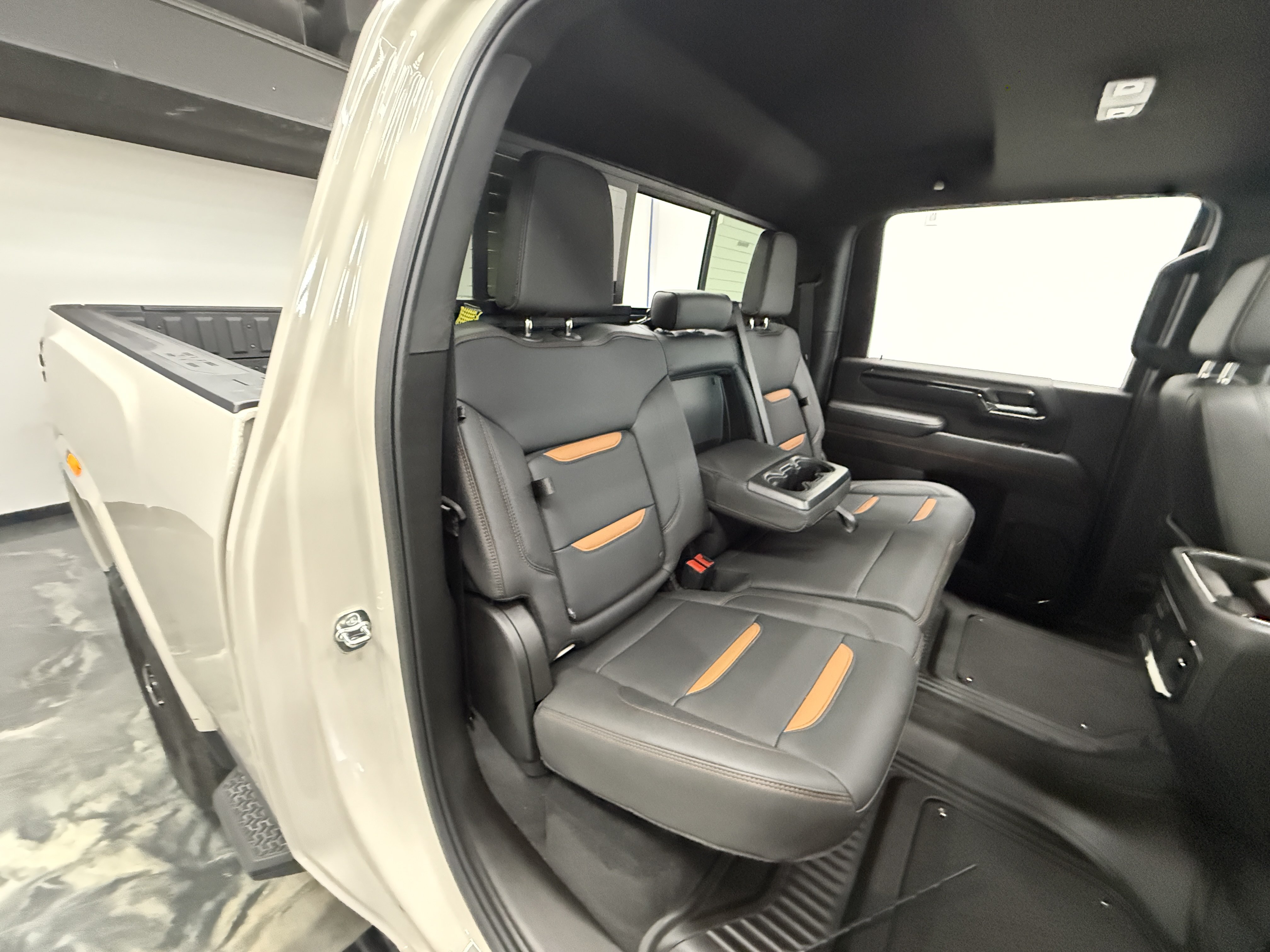 Used 2026 GMC Sierra 2500 AT4 w/ AT4 Premium Plus Package AWD/4WD image 24