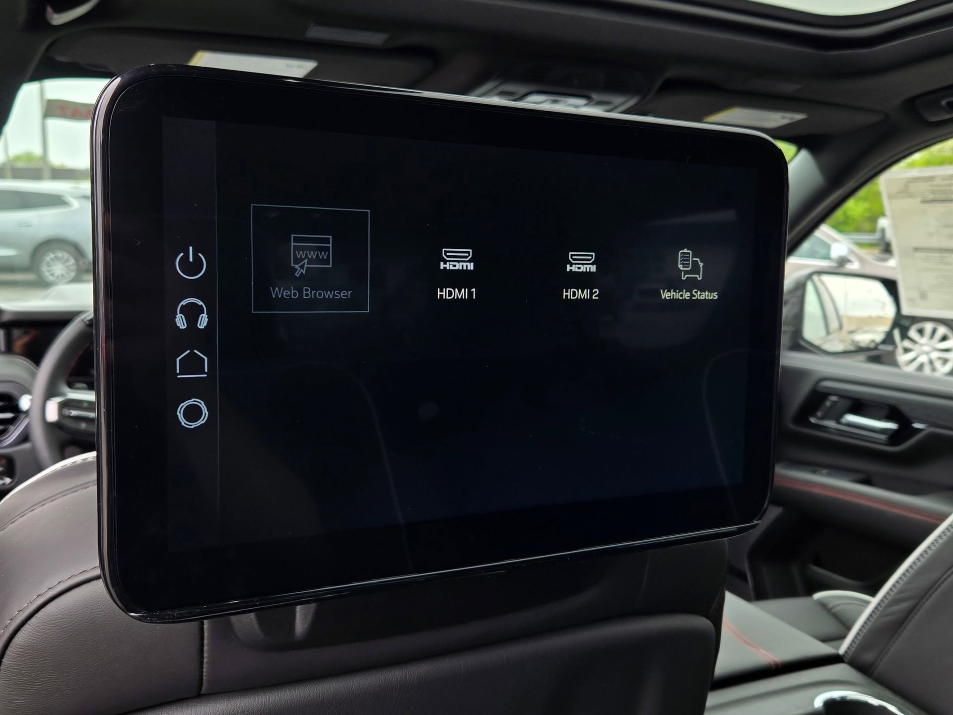 New 2026 GMC Yukon AT4 Ultimate w/ LPO, Floor Liner Package AWD/4WD image 41