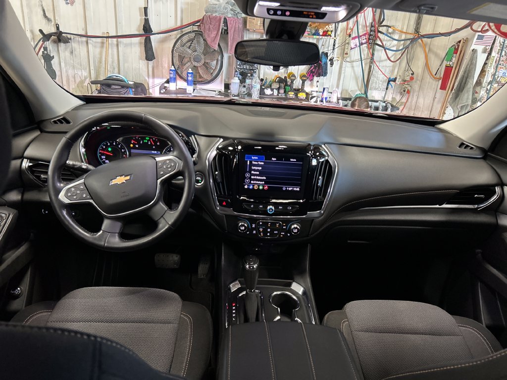 Used 2020 Chevrolet Traverse LT w/ Driver Confidence II Package AWD/4WD image 18