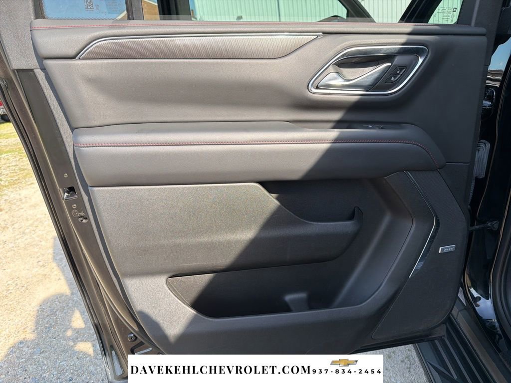 Used 2021 Chevrolet Suburban RST AWD/4WD image 19