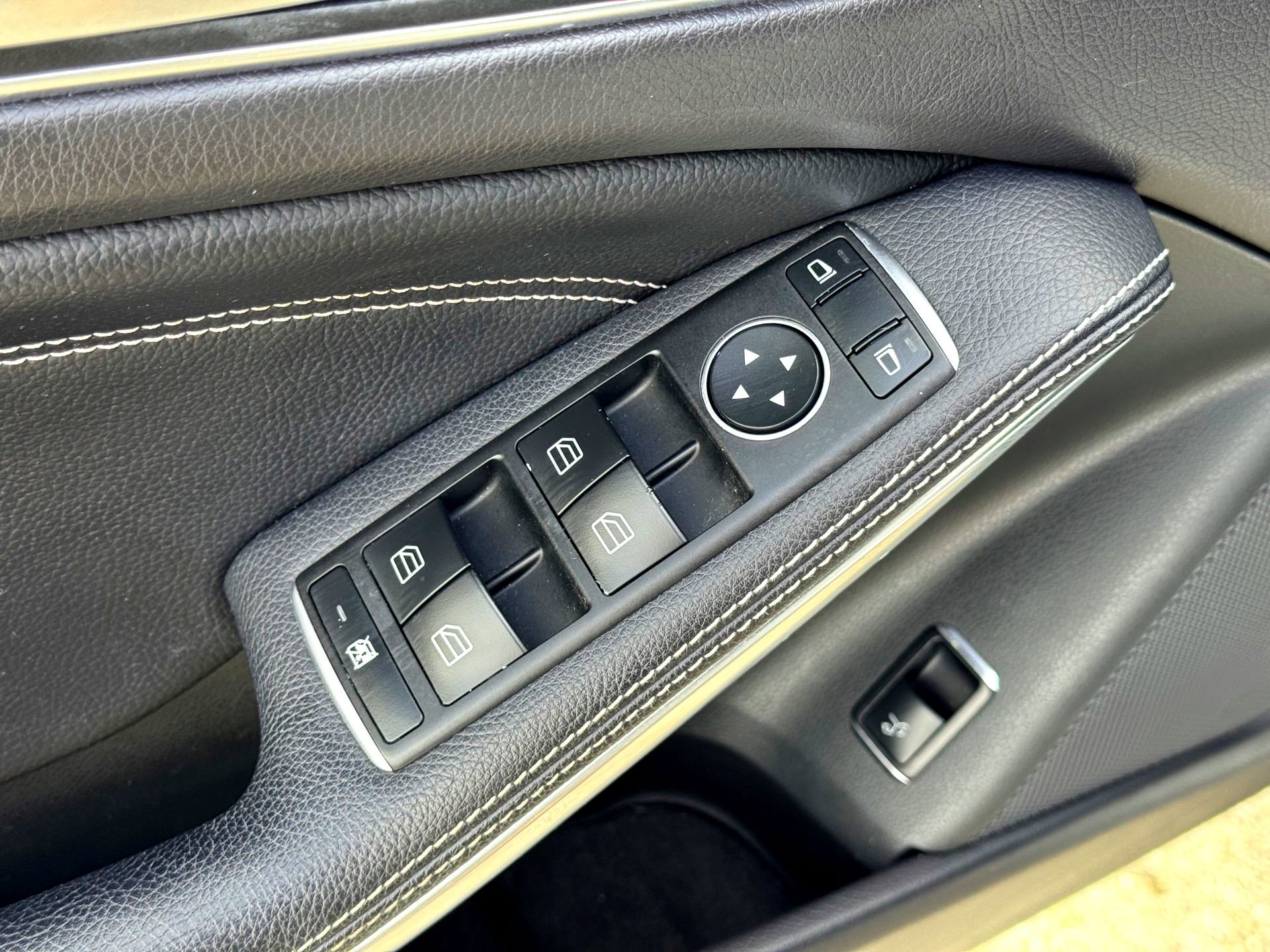 Used 2019 Mercedes-Benz GLA 250 4MATIC image 16