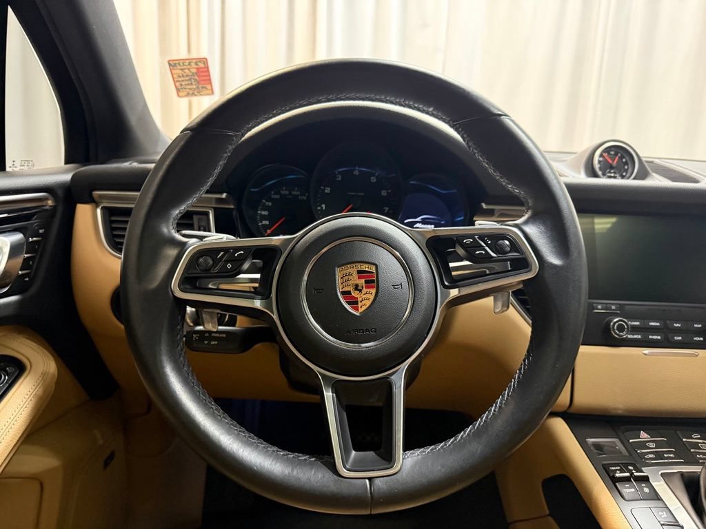 Certified 2017 Porsche Macan AWD/4WD image 7