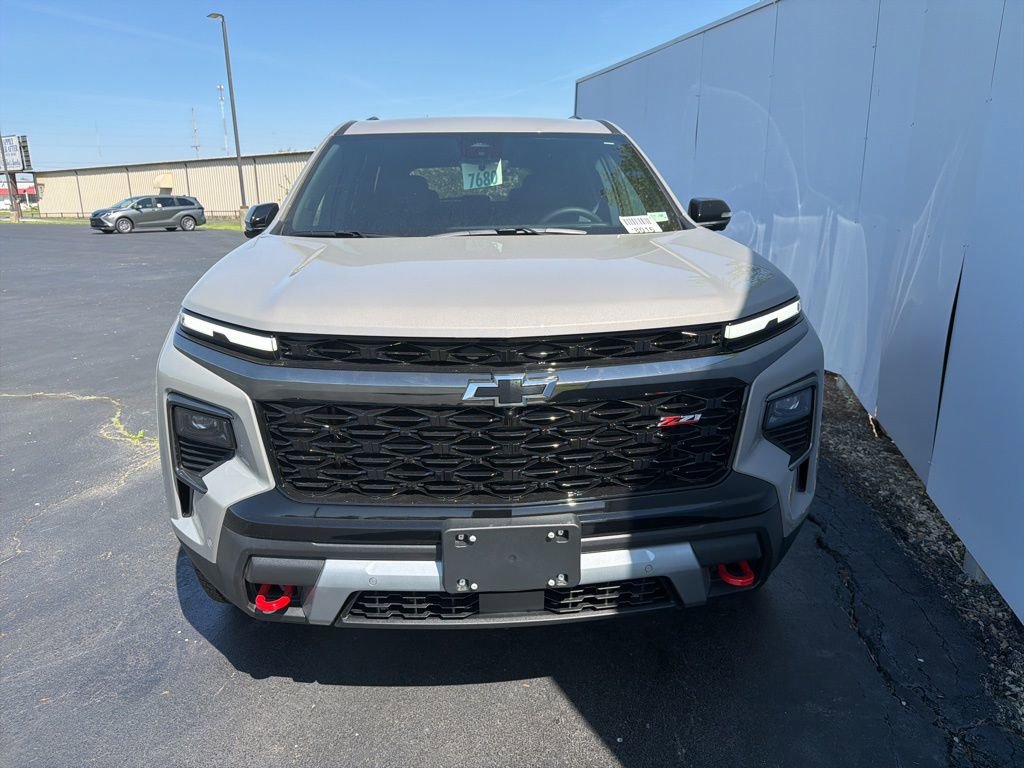 New 2026 Chevrolet Traverse Z71 w/ Enhanced Driving Package AWD/4WD image 11
