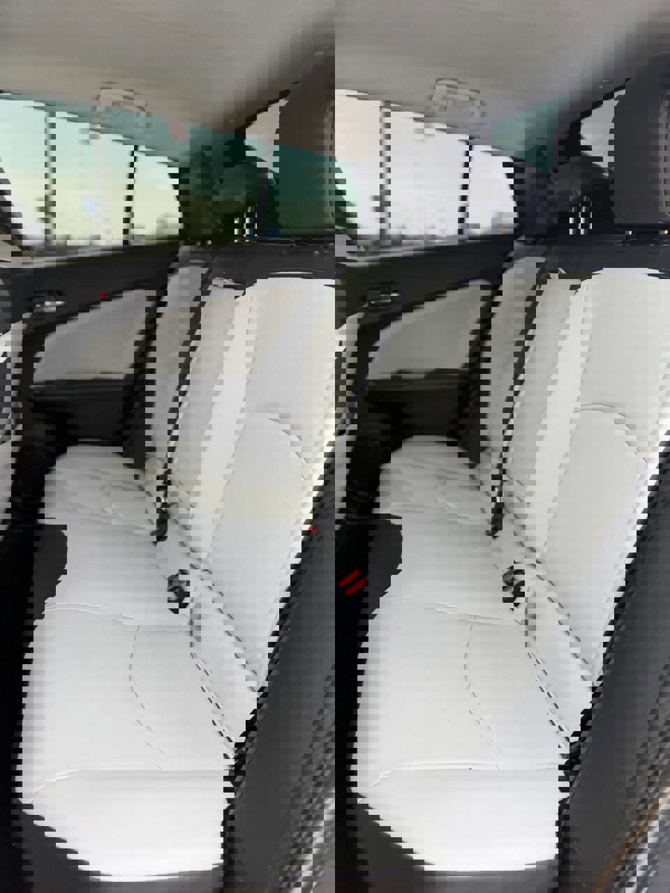 Used 2021 Toyota Prius Limited FWD image 3