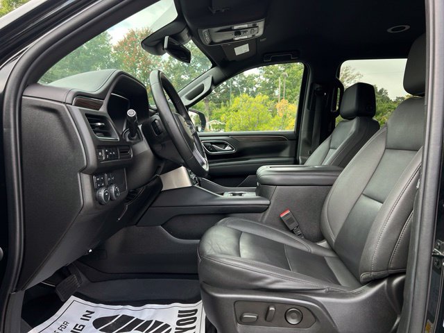 Used 2023 Chevrolet Suburban LT AWD/4WD image 12
