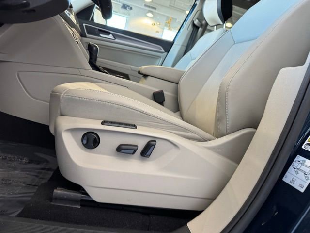 Used 2021 Volkswagen Atlas SEL R-Line image 8