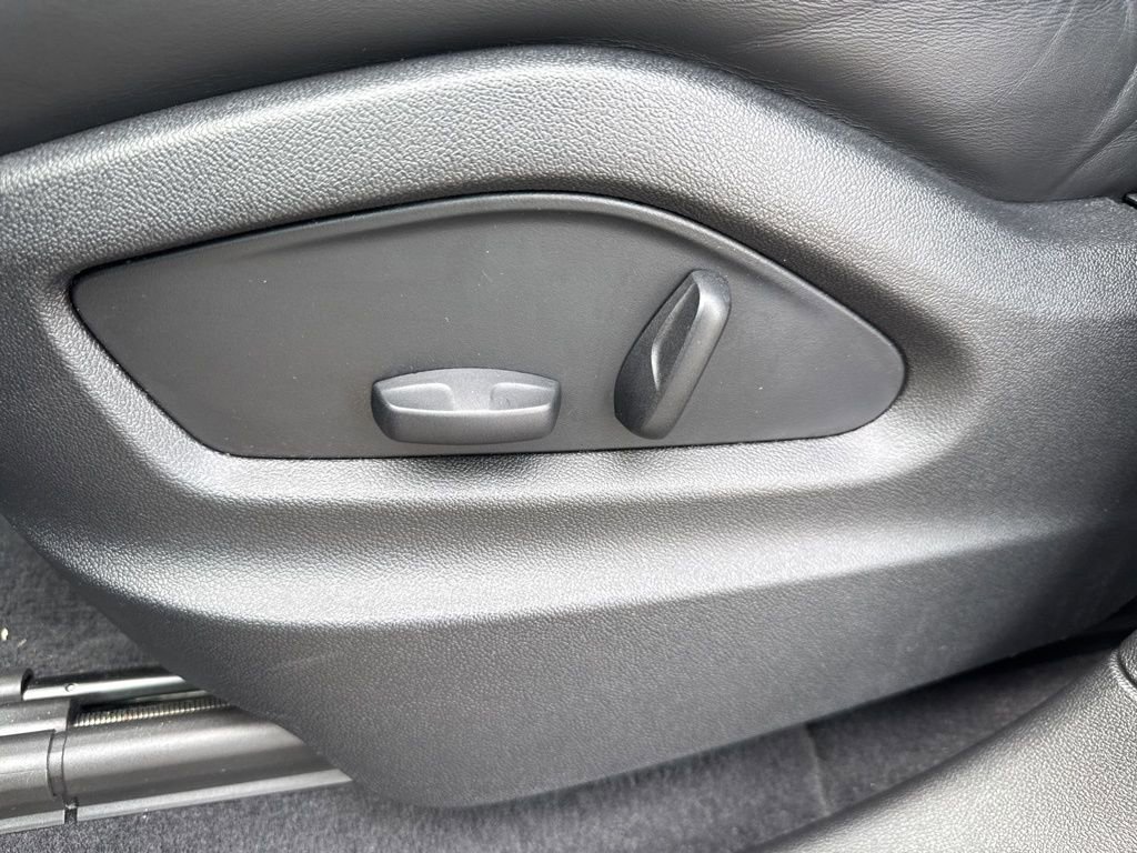 Used 2023 Porsche Cayenne GTS image 21