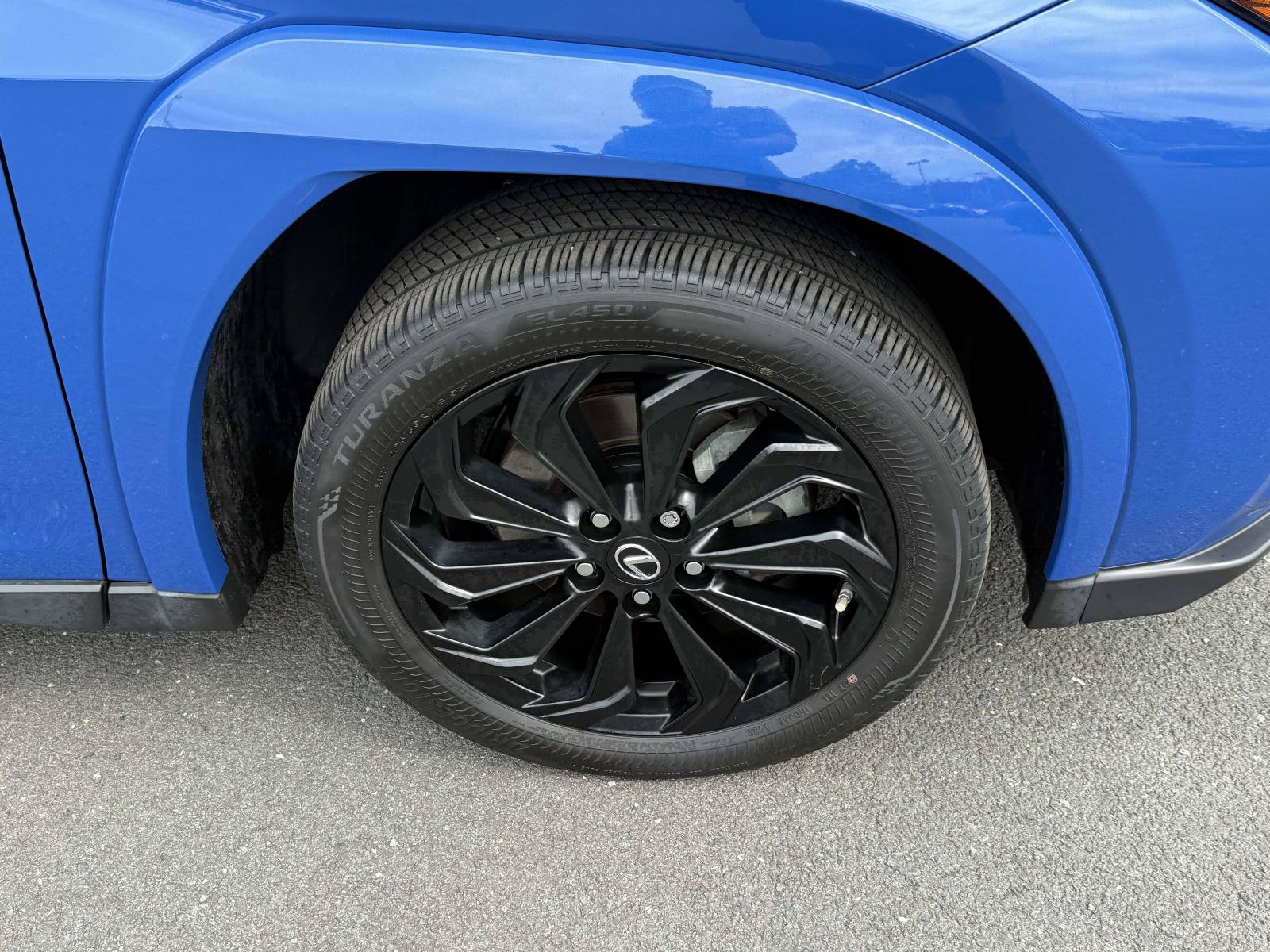 Used 2023 Lexus UX 250h AWD w/ Premium Package image 7