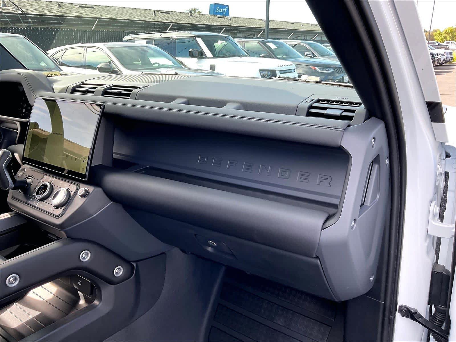 New 2026 Land Rover Defender 110 S AWD/4WD image 28