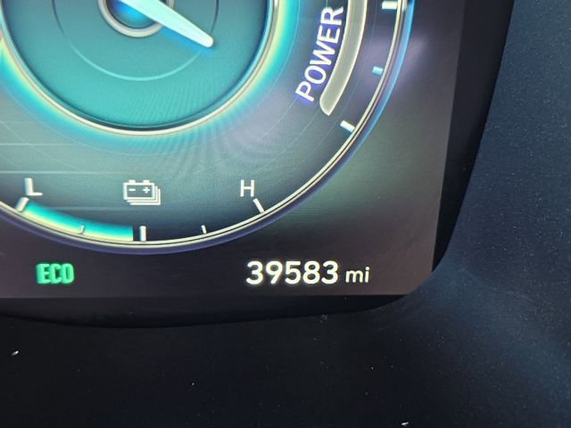 Used 2023 Hyundai Santa Fe SEL Premium image 24