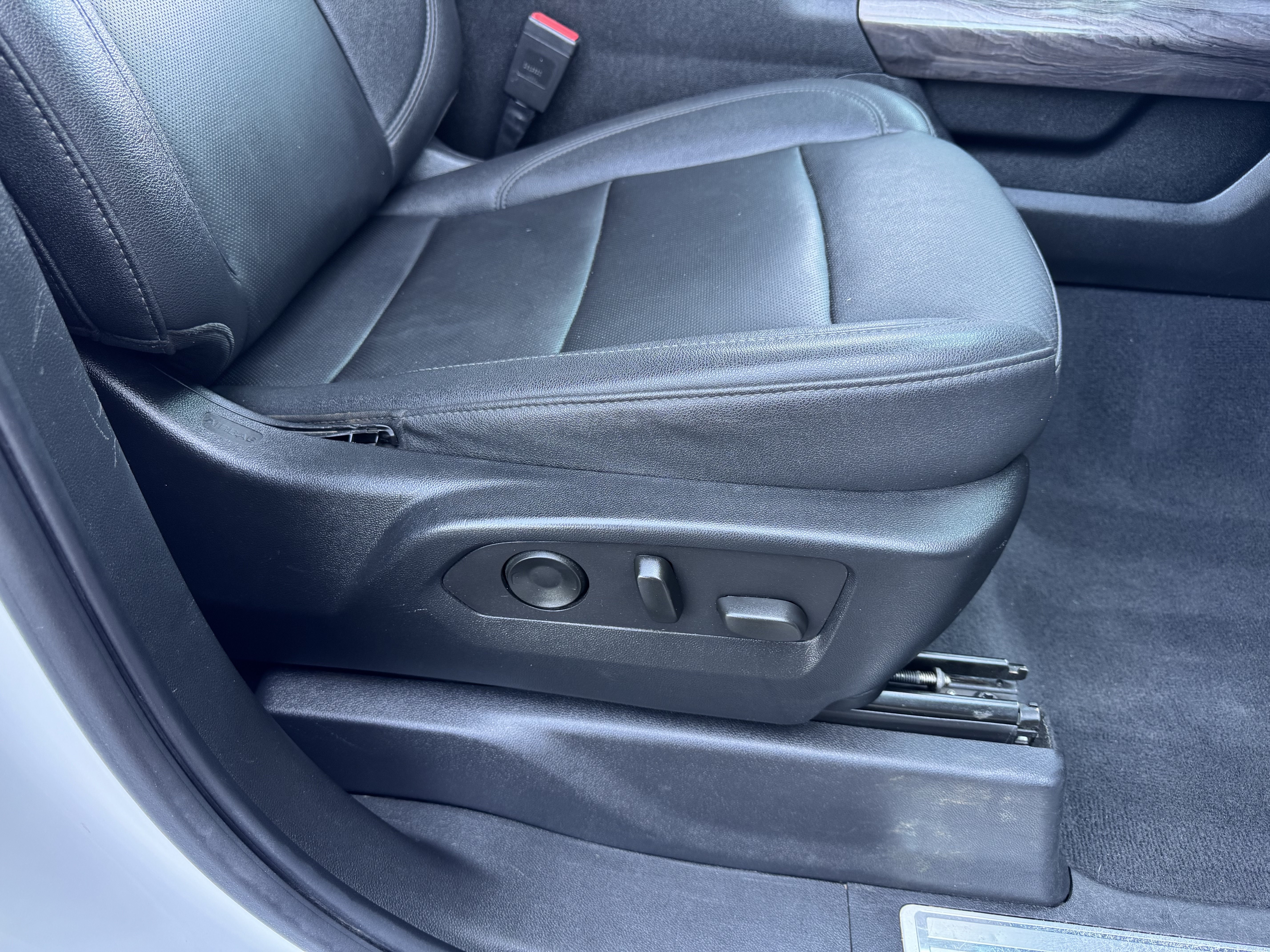 Certified 2023 Chevrolet Silverado 1500 LTZ w/ LTZ Convenience Package II AWD/4WD image 24