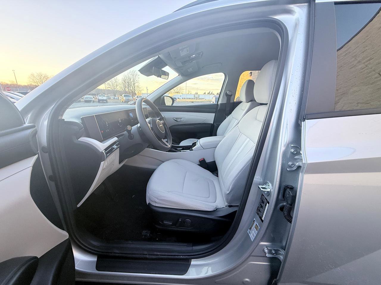 Used 2026 Hyundai Tucson SEL image 8