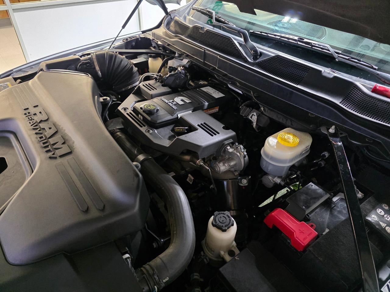 Used 2024 RAM 3500 Tradesman w/ Safety Group image 40
