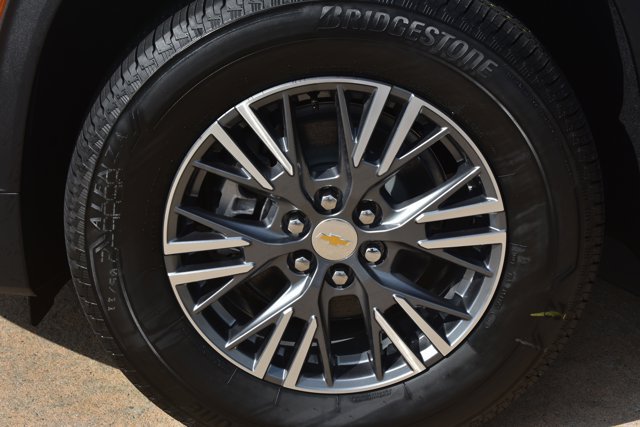New 2026 Chevrolet Traverse LT w/ LPO, Floor Liner Package FWD image 10