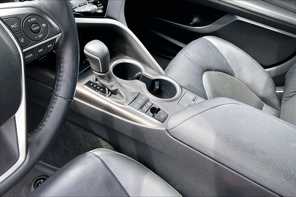 Used 2023 Toyota Camry XLE w/ Cold Weather Package FWD image 15