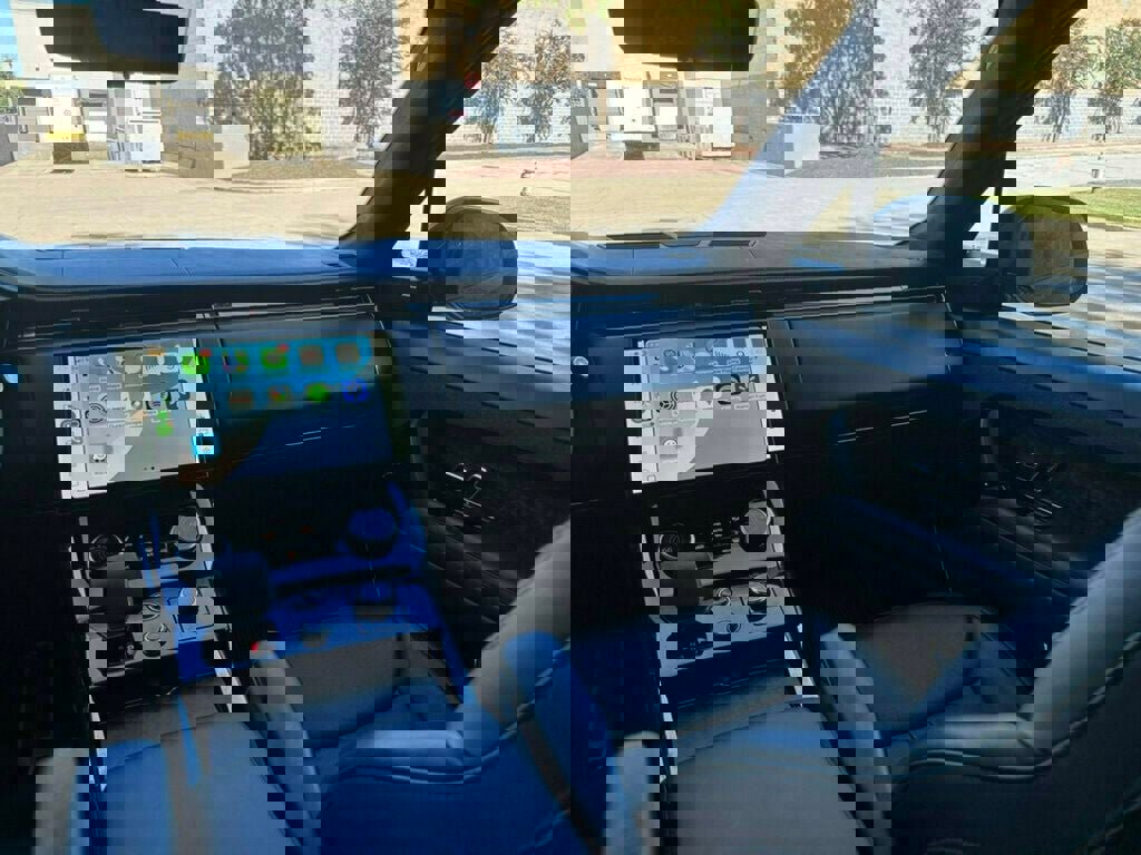 Used 2023 Land Rover Range Rover Sport First Edition image 27