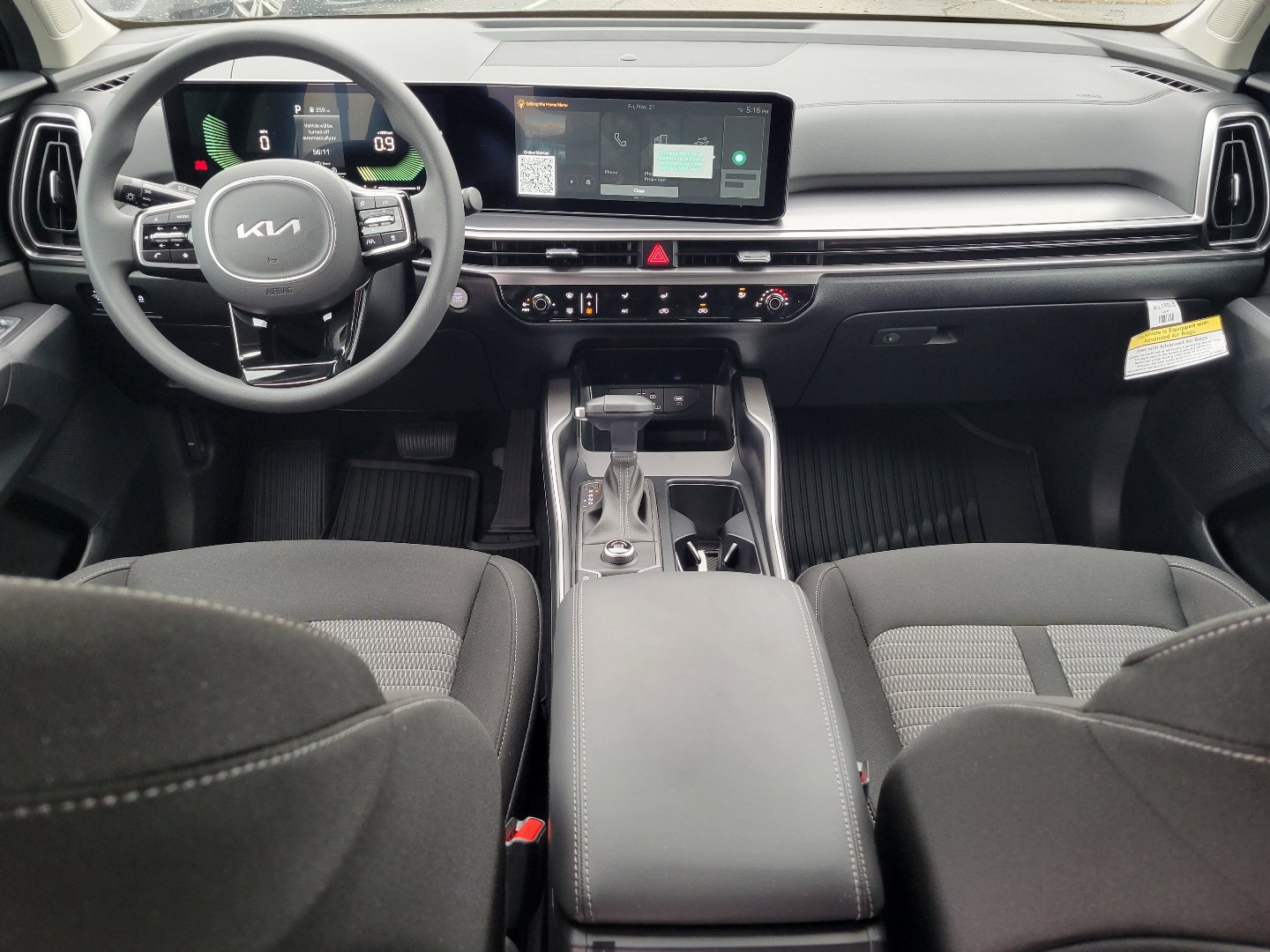 Used 2025 Kia Sorento LX image 7