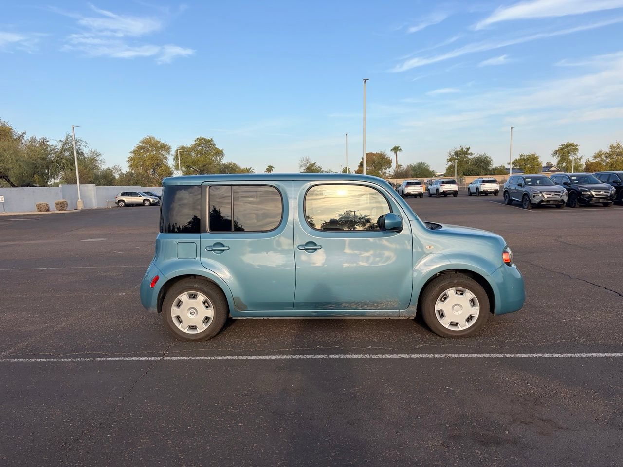 Used 2009 Nissan Cube 1.8 S w/ Interior Designer Pkg FWD image 5