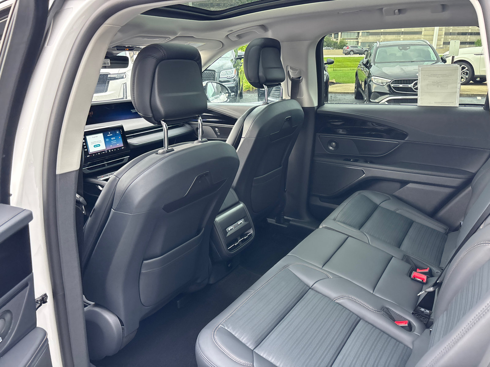 New 2026 Lincoln Nautilus Reserve w/ Jet Appearance Package AWD/4WD image 28