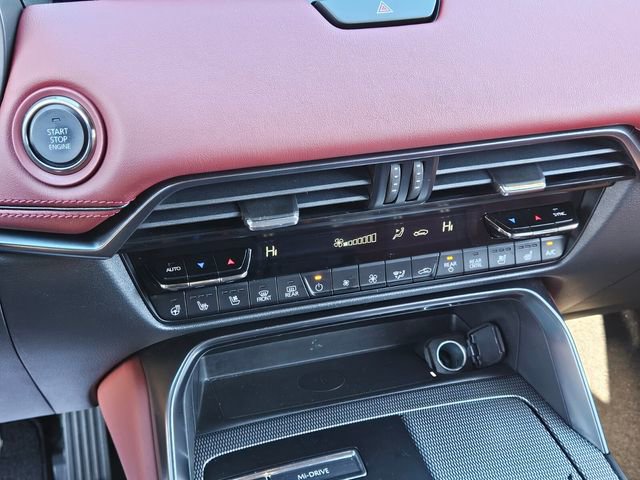 Used 2025 MAZDA CX-70 3.3 Turbo S w/ Premium Package image 19