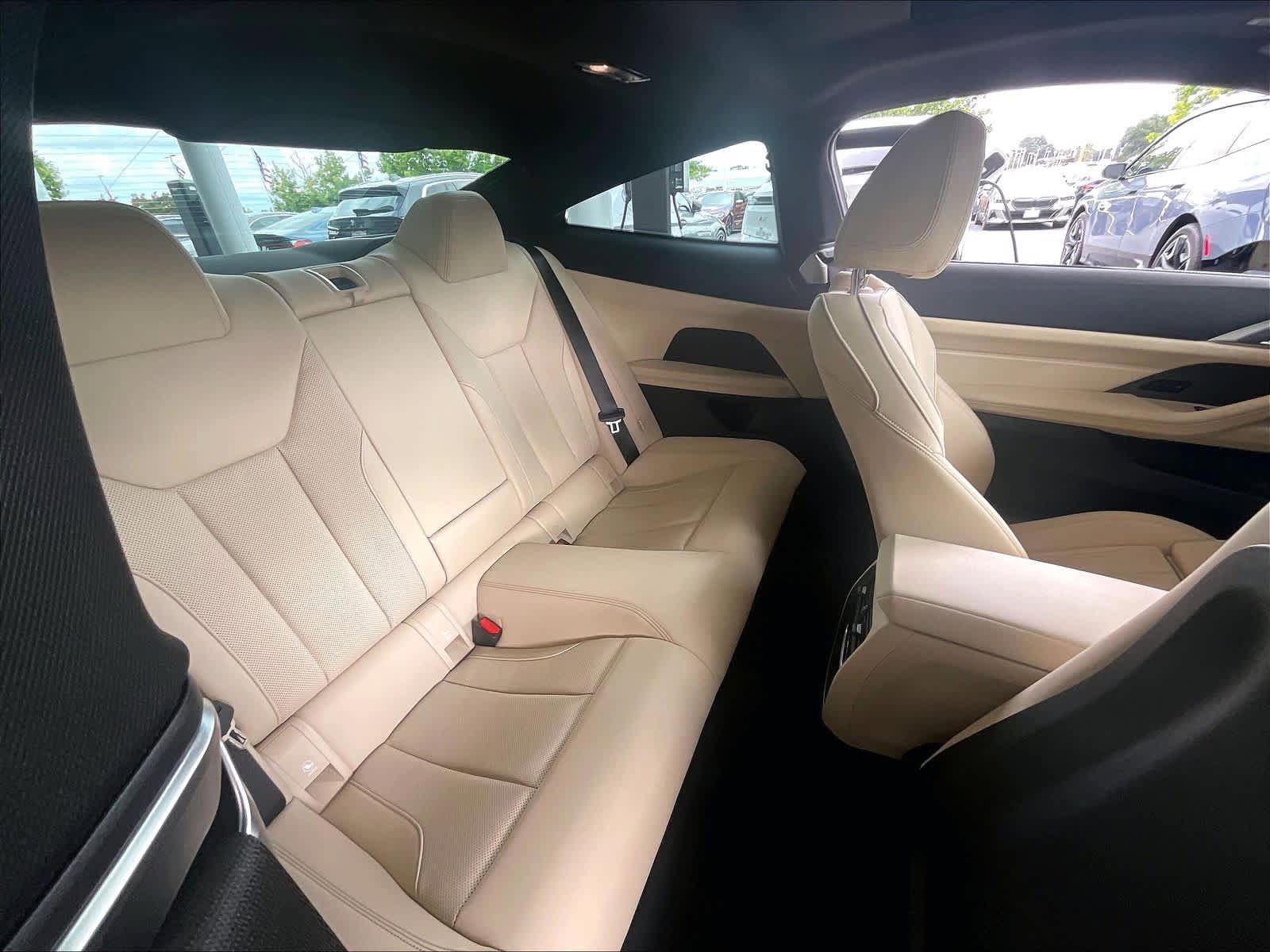 Used 2024 BMW M440i Coupe RWD image 29