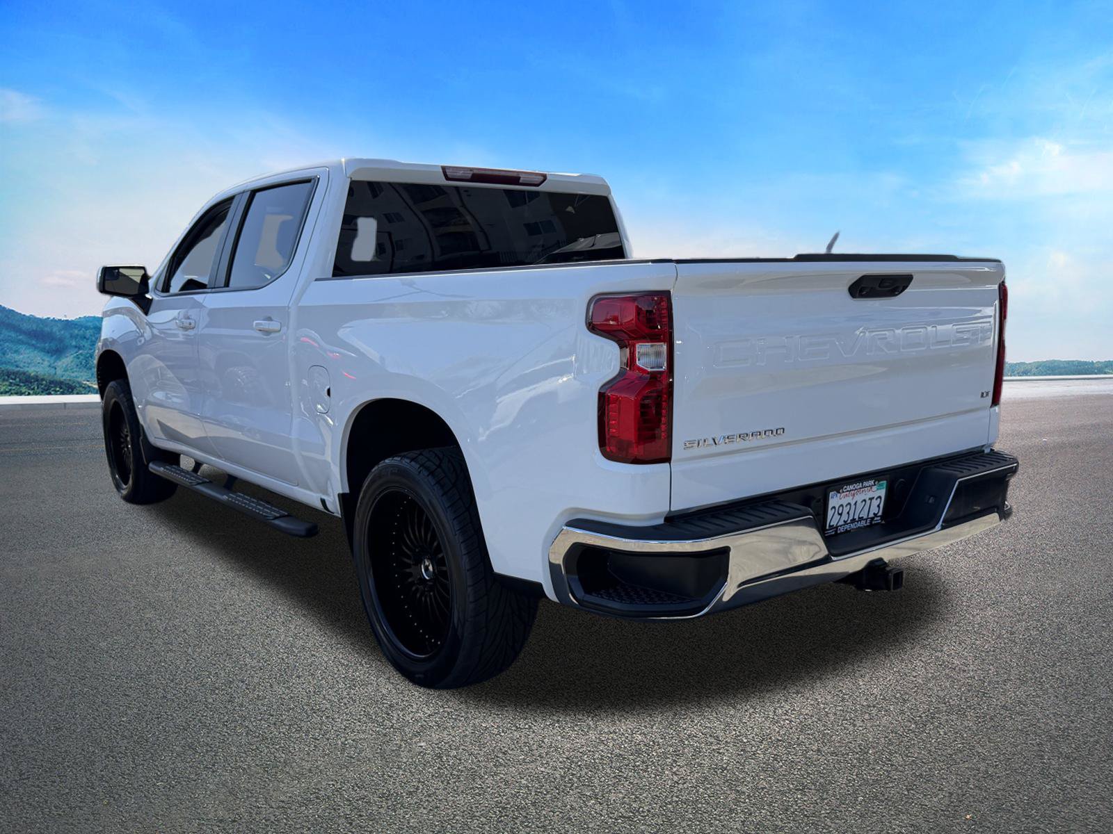 Used 2023 Chevrolet Silverado 1500 LT RWD image 4